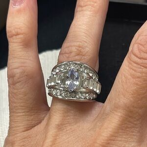 Dazzling Silver and White Crystal Ring